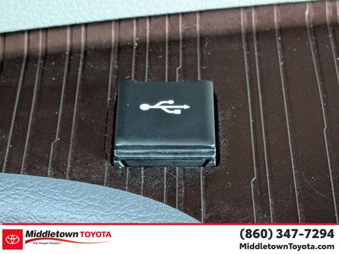 Used 2024 Toyota Sienna LE image 26