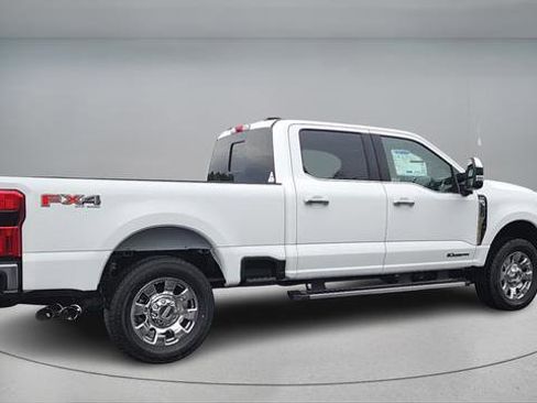 New 2026 Ford F250 Lariat w/ Chrome Package image 3