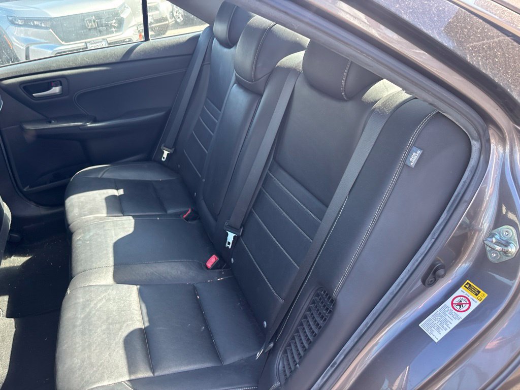 Used 2015 Toyota Camry XLE w/ Moonroof Package FWD image 13