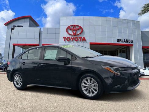 Certified 2022 Toyota Corolla LE w/ LE Convenience Package image 1