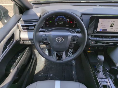 Used 2026 Toyota Camry SE w/ Convenience Package FWD image 15