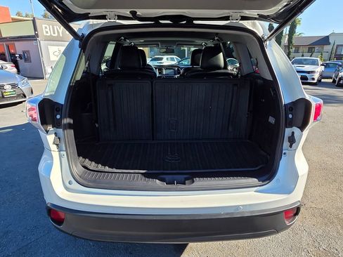 Used 2016 Toyota Highlander Limited image 15