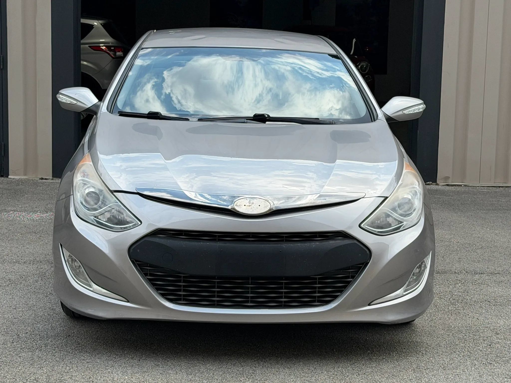 Used 2012 Hyundai Sonata Hybrid FWD image 2