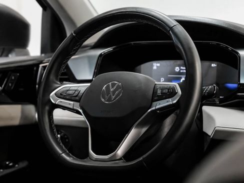 Used 2025 Volkswagen Taos S FWD image 15