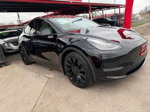 Used 2021 Tesla Model Y Long Range image 1