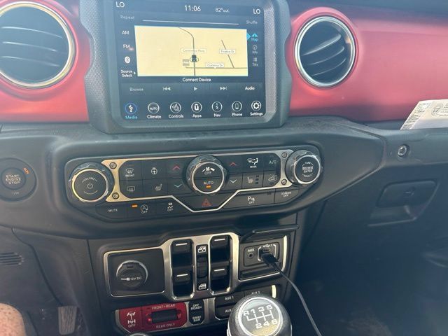 Used 2021 Jeep Gladiator Rubicon AWD/4WD image 9