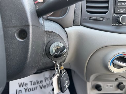 Used 2011 Hyundai Accent GLS w/ Premium Pkg 4 image 5