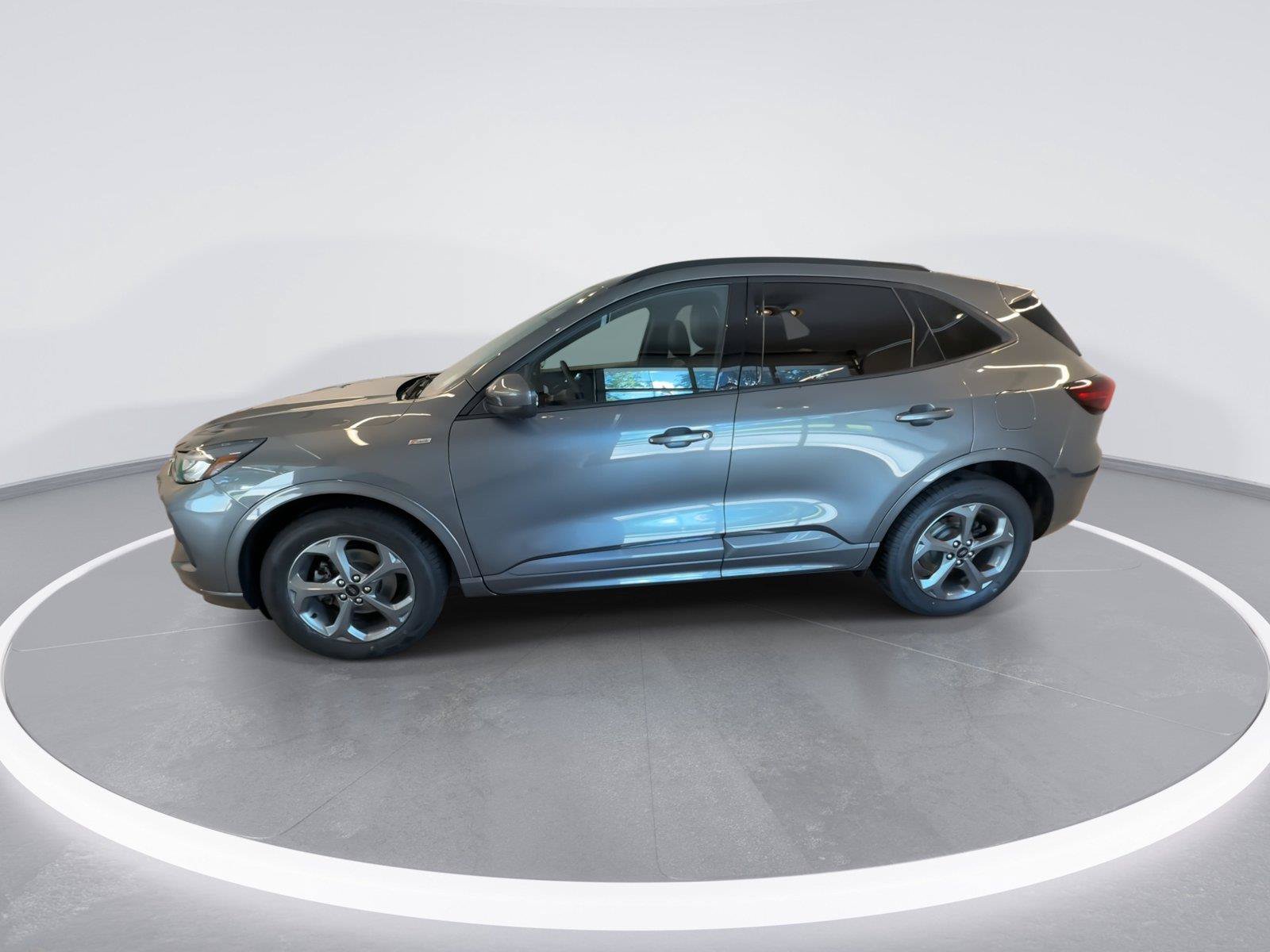 Used 2023 Ford Escape ST-Line Select w/ Tech Pack #2 AWD/4WD image 5