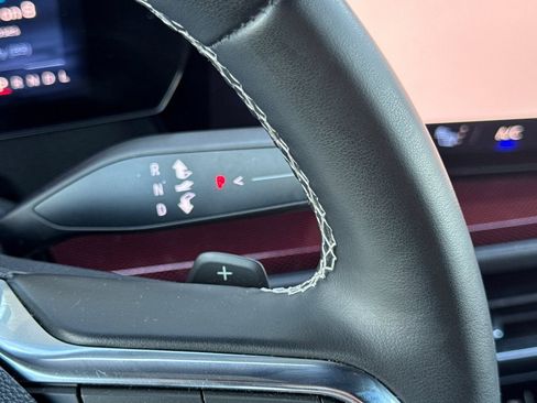 Used 2025 Chevrolet Traverse Z71 image 41