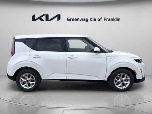 New 2025 Kia Soul LX image 8