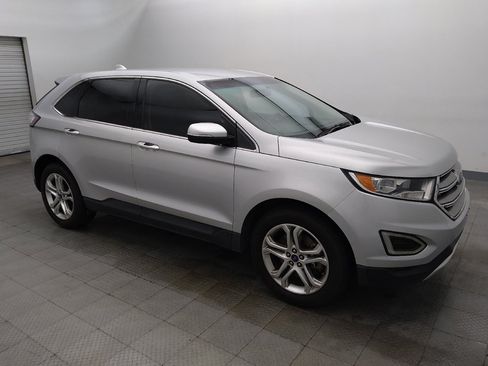 Used 2018 Ford Edge Titanium w/ Technology Package AWD/4WD image 11