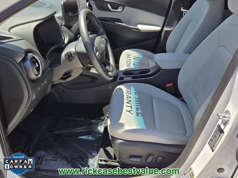 Used 2023 Hyundai Kona Limited FWD image 10