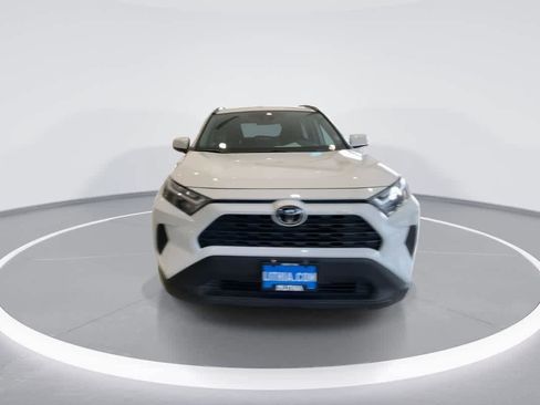 Used 2025 Toyota RAV4 XLE AWD/4WD image 3