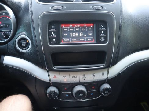Used 2020 Dodge Journey SE w/ Blacktop Package FWD image 29