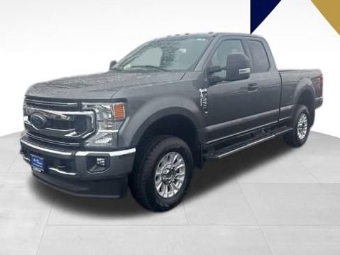 Certified 2022 Ford F350 XLT w/ XLT Value Package image 4