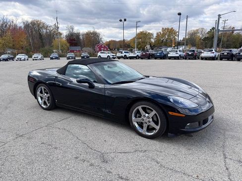 Used 2006 Chevrolet Corvette Base 2dr Convertible w/ Preferred Equipment Group image 4