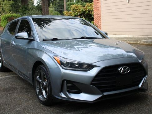 Used 2019 Hyundai Veloster 2.0 FWD image 2