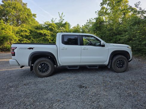 Used 2024 Nissan Frontier PRO-4X w/ Pro Premium Package image 8
