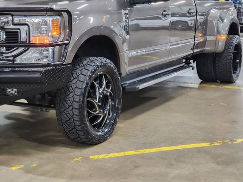 Used 2022 Ford F350 Lariat w/ Lariat Value Package AWD/4WD image 17