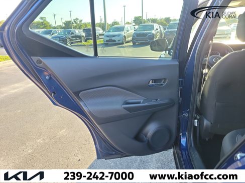 Used 2019 Nissan Kicks SV FWD image 14