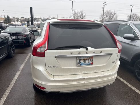 Used 2017 Volvo XC60 T5 Inscription image 13
