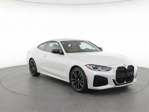 Used 2026 BMW M440i Coupe RWD image 2