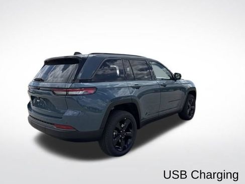 New 2026 Jeep Grand Cherokee Limited w/ Limited Altitude Package AWD/4WD image 3