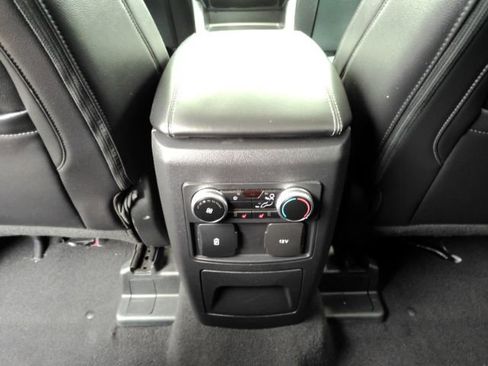 Used 2024 Ford Explorer Limited AWD/4WD image 30