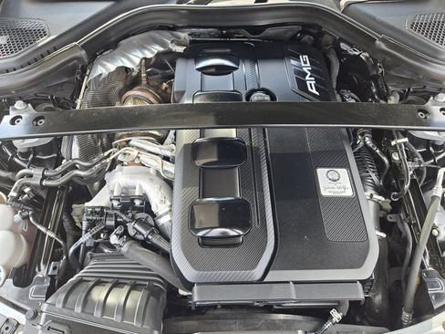 Used 2024 Mercedes-Benz GLC 43 AMG 4MATIC image 29