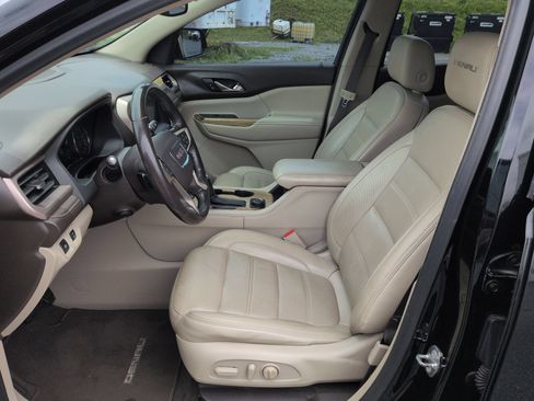 Used 2018 GMC Acadia Denali w/ Technology Package AWD/4WD image 20