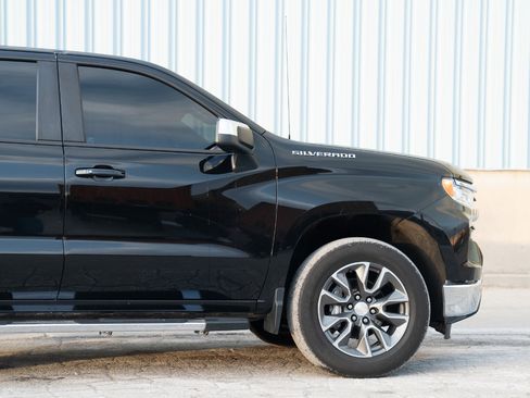 Used 2022 Chevrolet Silverado 1500 LT image 11