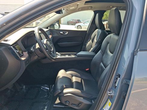 Certified 2023 Volvo XC60 B5 Ultimate w/ Climate Package AWD/4WD image 14