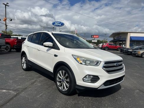 Used 2017 Ford Escape Titanium image 7