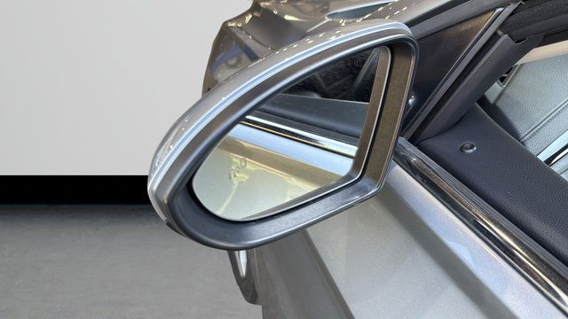 Used 2024 Volkswagen Jetta SE FWD image 32