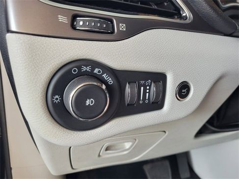 Used 2021 Jeep Cherokee Limited w/ Elite Package image 24