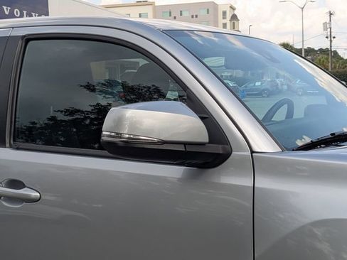 Used 2023 Toyota Tacoma TRD Off-Road image 15