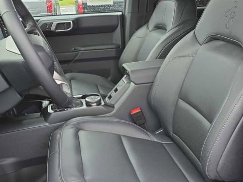 Used 2025 Ford Bronco Badlands AWD/4WD image 46