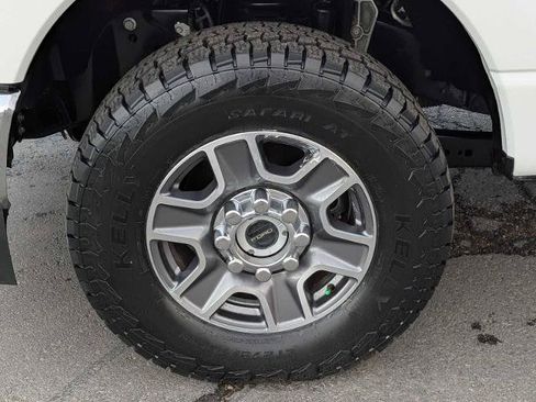 Certified 2023 Ford F250 Lariat w/ Lariat Ultimate Package AWD/4WD image 12