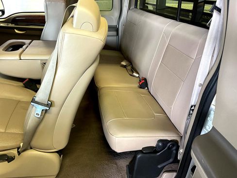 Used 2001 Ford F250 Lariat image 24