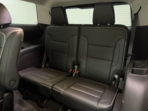 Used 2023 GMC Acadia Denali w/ Denali Ultimate Package image 18