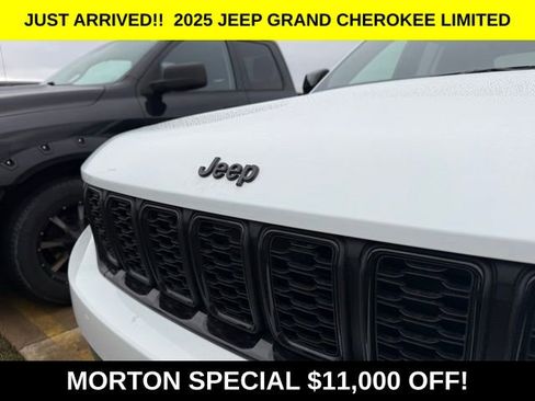 New 2025 Jeep Grand Cherokee Limited w/ Black Appearance Package image 2