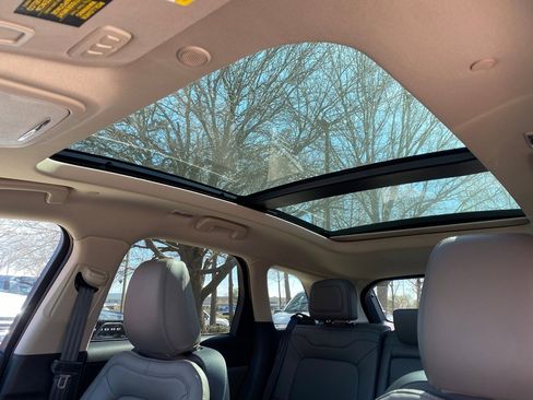 New 2026 Lincoln Corsair Premiere image 32