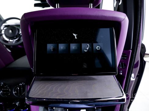 Used 2025 Rolls-Royce Cullinan image 32