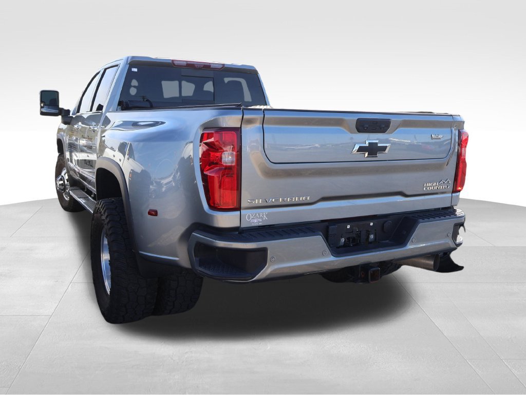 Used 2025 Chevrolet Silverado 3500 High Country w/ High Country Premium Package AWD/4WD image 19