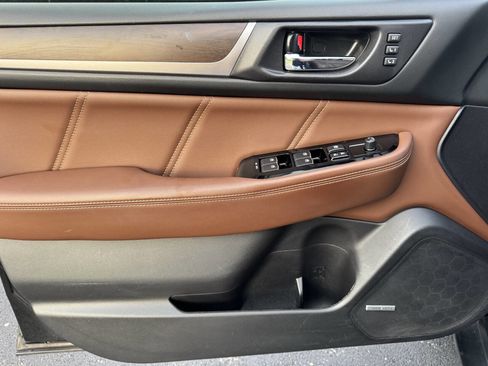 Used 2018 Subaru Outback 3.6R Touring w/ Popular Package #3 image 17