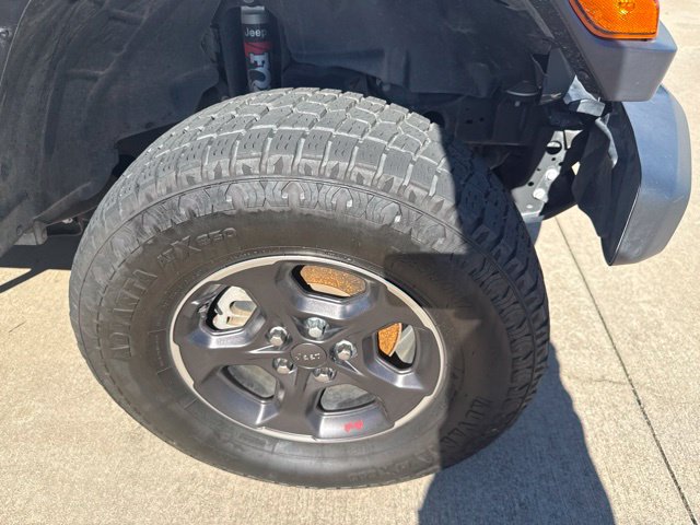 Used 2021 Jeep Gladiator Rubicon AWD/4WD image 4