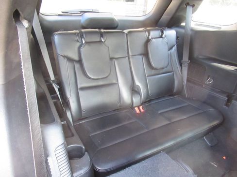 Used 2020 Ford Explorer ST w/ Premium Technology Package AWD/4WD image 9