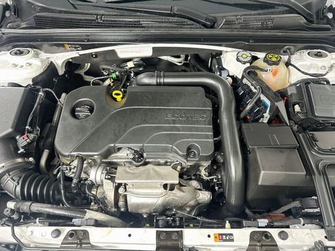 Used 2024 Chevrolet Malibu LT FWD image 33