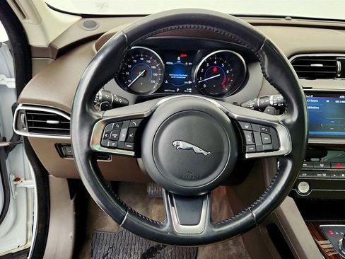 Used 2018 Jaguar F-PACE Prestige image 14