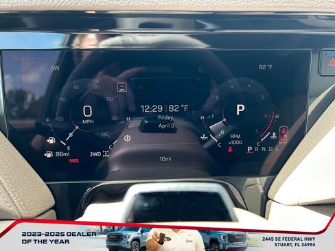 New 2026 GMC Yukon XL Denali w/ Denali Reserve Package image 25